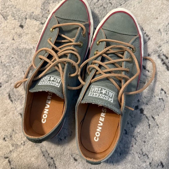 Converse Green Sneakers with Canvas Upper and Classic Design Size 9 Women’s - Picture 2 of 6